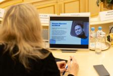 Губернатор Тюменской области отметил благодарностями журналистов "Тюменской линии" Губернатор Тюменской области отметил благодарностями журналистов "Тюменской линии"