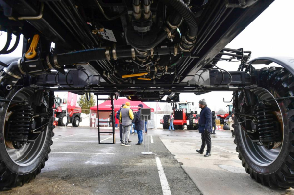 Первую в России автоматическую коробку передач для тракторов испытают в 2025 году 