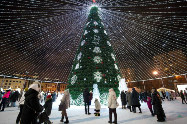 Гости из 70 регионов страны приехали в Тюменскую область на новогодние каникулы 