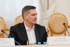 Губернатор Тюменской области отметил благодарностями журналистов "Тюменской линии" Губернатор Тюменской области отметил благодарностями журналистов "Тюменской линии"