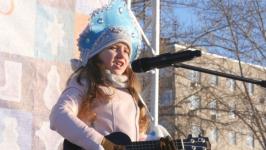 Конкурс и забег среди Снегурочек прошел на площади 400-летия Тюмени