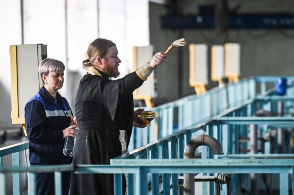 На водозаборах освятили поступающую в дома жителей Тюмени воду