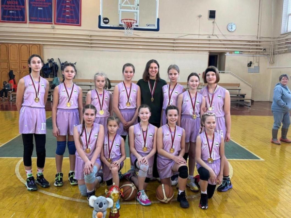 Юные тюменки завоевали Кубок УФО по баскетболу Юные тюменки завоевали Кубок УФО по баскетболу