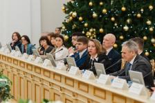 Губернатор Тюменской области отметил благодарностями журналистов "Тюменской линии" Губернатор Тюменской области отметил благодарностями журналистов "Тюменской линии"