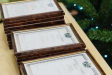 Губернатор Тюменской области отметил благодарностями журналистов "Тюменской линии" Губернатор Тюменской области отметил благодарностями журналистов "Тюменской линии"