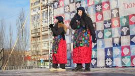 Лариса Гусарова заняла первое место на конкурсе красоты среди Бабок Ежек в Тюмени