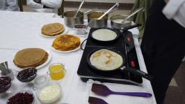 В Тюмени провели мастер-класс по приготовлению блинов для гостей из Чада