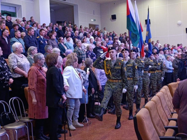 В Заводоуковском округе торжественно открыли Год защитника Отечества и Год героев В Заводоуковском округе торжественно открыли Год защитника Отечества и Год героев