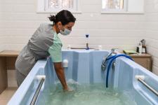 Виктор Квасов посетил тюменский "Центр оздоровления и реабилитации "Красная гвоздика"