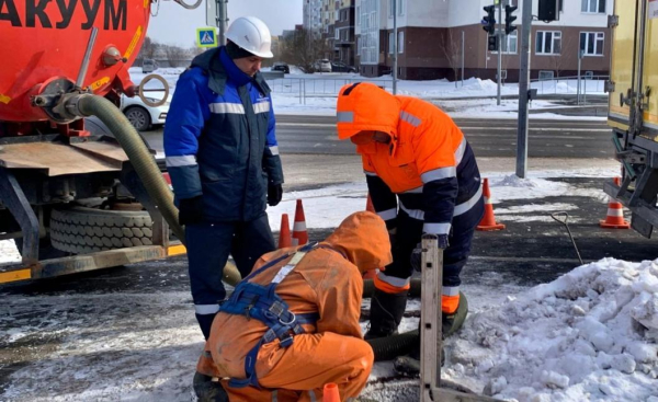 Устаревшую запорную арматуру заменили в районе Московского тракта в Тюмени Устаревшую запорную арматуру заменили в районе Московского тракта в Тюмени