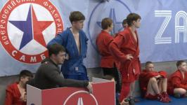 Новую традицию ввели в Тюмени на чемпионате по самбо