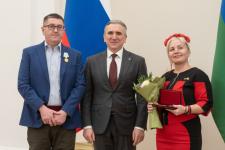 Губернатор Александр Моор вручил госнаграды 55 жителям области