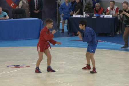 Новую традицию ввели в Тюмени на чемпионате по самбо