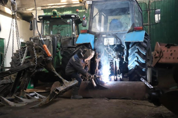 Голышмановские аграрии готовят технику к посевной