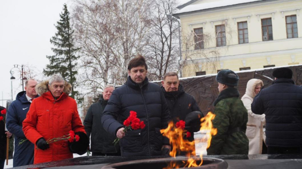 Память героев Сталинградской битвы почтили в Тюмени