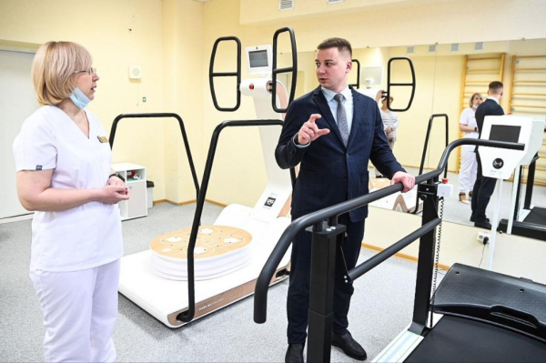 Виктор Квасов посетил тюменский "Центр оздоровления и реабилитации "Красная гвоздика"