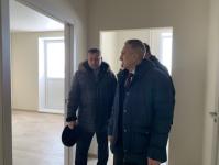 Александр Моор осмотрел многоквартирный дом для льготников в Сорокинском районе Александр Моор осмотрел многоквартирный дом для льготников в Сорокинском районе