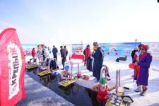 В Тюмени впервые в мире испекли 224 блина в проруби В Тюмени впервые в мире испекли 224 блина в проруби