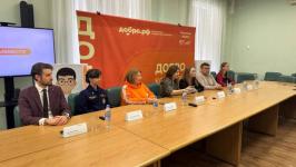 18 волонтеров из Тюмени отправились на ликвидацию мазута в Краснодарский край