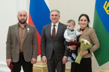 Губернатор Александр Моор вручил госнаграды 55 жителям области