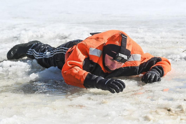 Жителей Тюменской области предупредили об опасности льда весной