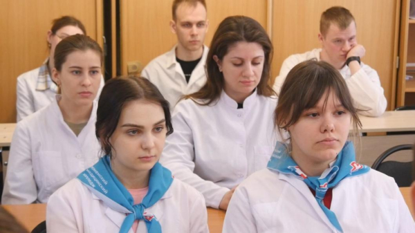 В Тюмени участники СВО встретились с будущими медиками
