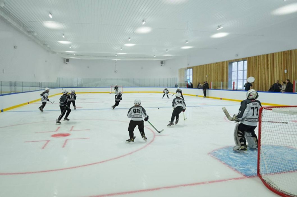 В Тюмени открыли ледовый спортивный клуб "Эскимо" В Тюмени открыли ледовый спортивный клуб "Эскимо"