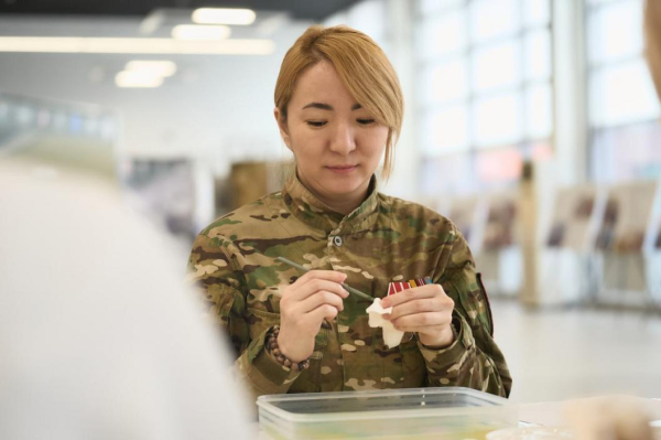 В Тюмени мамам и женам участников СВО рассказали о проекте "Боевой кадровый резерв" В Тюмени мамам и женам участников СВО рассказали о проекте "Боевой кадровый резерв"