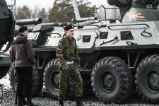 Школьники и студенты Тюменской области проходят военно-спортивную игру на полигоне ТВВИКУ Школьники и студенты Тюменской области проходят военно-спортивную игру на полигоне ТВВИКУ