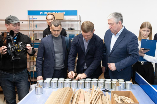 Тюменских депутатов познакомили с работой предприятия "Газпром межрегионгаз Север"