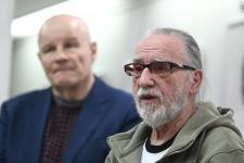 Притчи питерского художника Олега Яхнина представили в Тюмени