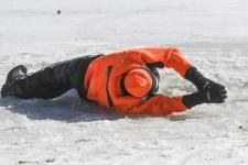 Жителей Тюменской области предупредили об опасности льда весной