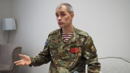 Тюменский ветеран СВО Рустам Нугманов осваивает гармонь Тюменский ветеран СВО Рустам Нугманов осваивает гармонь