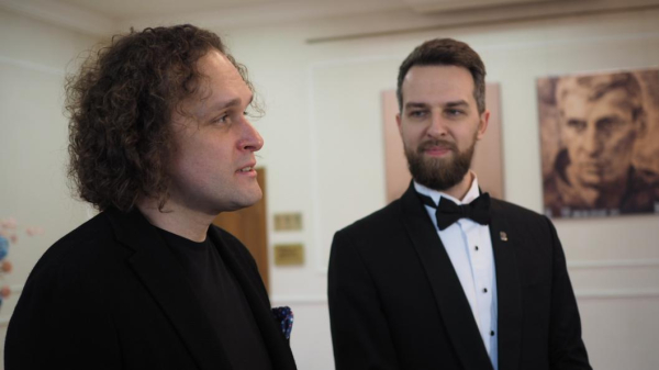 Александр Рамм с тюменскими музыкантами исполнил музыку военных лет Николая Мясковского