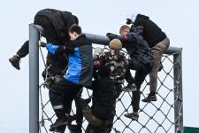 Школьники и студенты Тюменской области проходят военно-спортивную игру на полигоне ТВВИКУ Школьники и студенты Тюменской области проходят военно-спортивную игру на полигоне ТВВИКУ