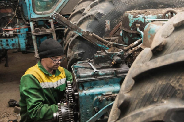 Сельхозтехника Ишимского района готова к посевной на 92 %