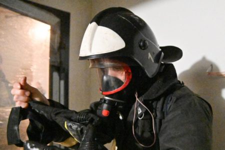 В селе Викулово Тюменского района горела хозпостройка