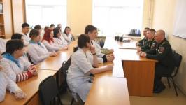 В Тюмени участники СВО встретились с будущими медиками