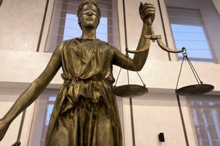 На восемь лет отправится в колонию жительница Тобольского района за убийство бывшего мужа
