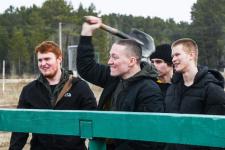 Школьники и студенты Тюменской области проходят военно-спортивную игру на полигоне ТВВИКУ Школьники и студенты Тюменской области проходят военно-спортивную игру на полигоне ТВВИКУ