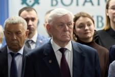 Уникальную выставку представили ко Дню Уватского района в Тюменской облдуме Уникальную выставку представили ко Дню Уватского района в Тюменской облдуме