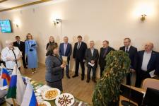 Уникальную выставку представили ко Дню Уватского района в Тюменской облдуме Уникальную выставку представили ко Дню Уватского района в Тюменской облдуме