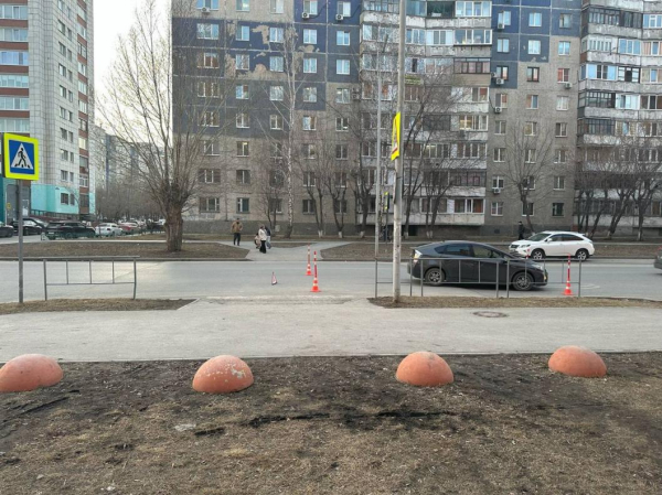 Водитель иномарки сбил ребенка на пешеходном переходе в Тюмени Водитель иномарки сбил ребенка на пешеходном переходе в Тюмени