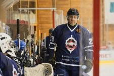 "Динамо-Тюмень" и "ЦифроVой СпецнаZ" сыграли в хоккей в честь 80-летия Победы