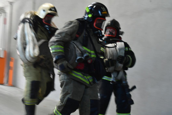 Из-за неосторожного обращения с огнем в Тюмени горела квартира