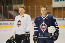 "Динамо-Тюмень" и "ЦифроVой СпецнаZ" сыграли в хоккей в честь 80-летия Победы