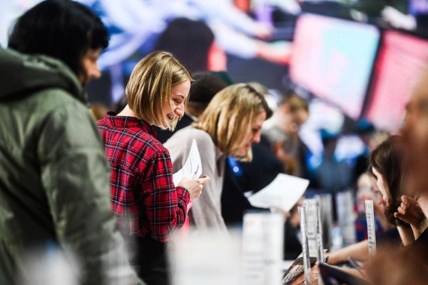 Более 270 вакансий открыто в детских лагерях Тюменской области