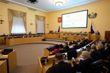 Уникальную выставку представили ко Дню Уватского района в Тюменской облдуме Уникальную выставку представили ко Дню Уватского района в Тюменской облдуме