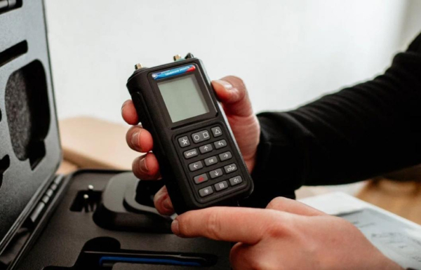 Отечественные детекторы дронов получили тюменские участники СВО