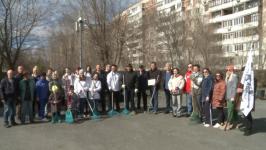 Тюменские журналисты привели в порядок свой сквер Тюменские журналисты привели в порядок свой сквер